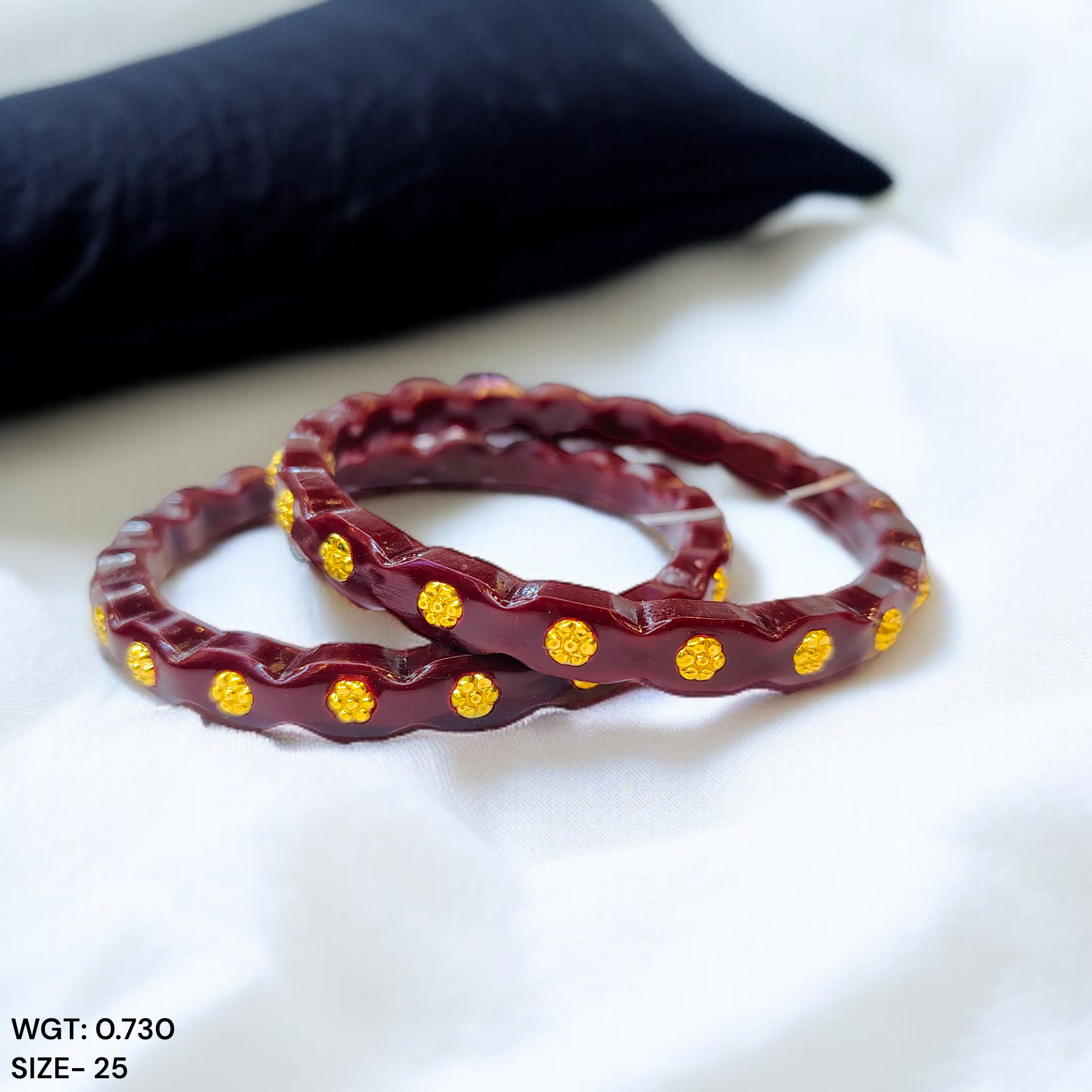 PASTING POLA- (SIZE: 25) WGT: 0.730 GM APPROX 22KT HUID HALLMARK GOLD PASTING POLA BANGLES 1 PAIR (FULL BODY WORK).