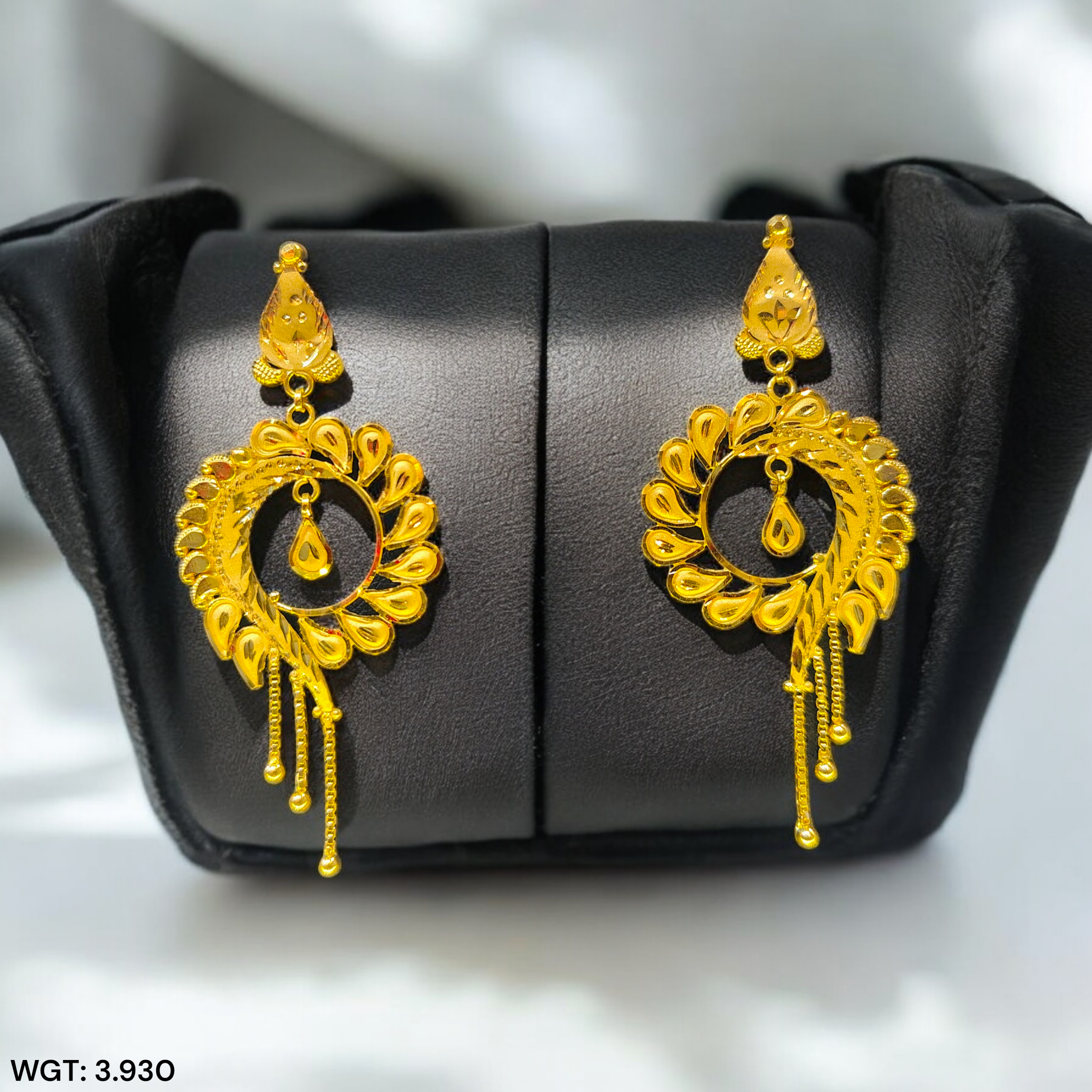 (GER22) BIS CERTIFIED WGT: 3.930 GM APPROX HUID HALLMARK 916 22KT GOLD EARRINGS KANBALA 1 PAIR FOR WOMEN.