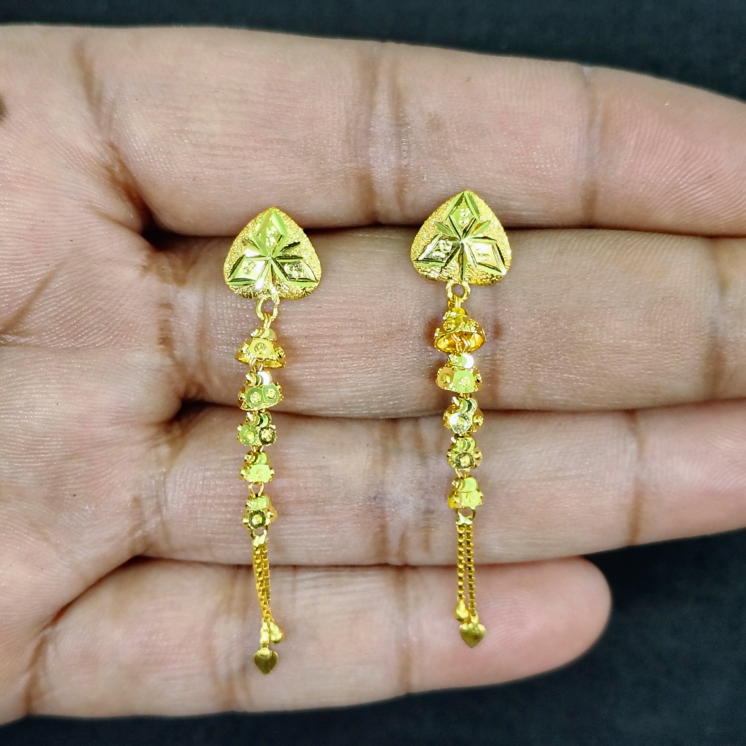 GOLD EARRINGS- WGT: 1.850 GM APPROX BIS CERTIFIED HUID HALLMARK 9KT GOLD EARRINGS 1 PAIR FOR WOMEN (BEST FOR GIFT IN MARRIAGE).