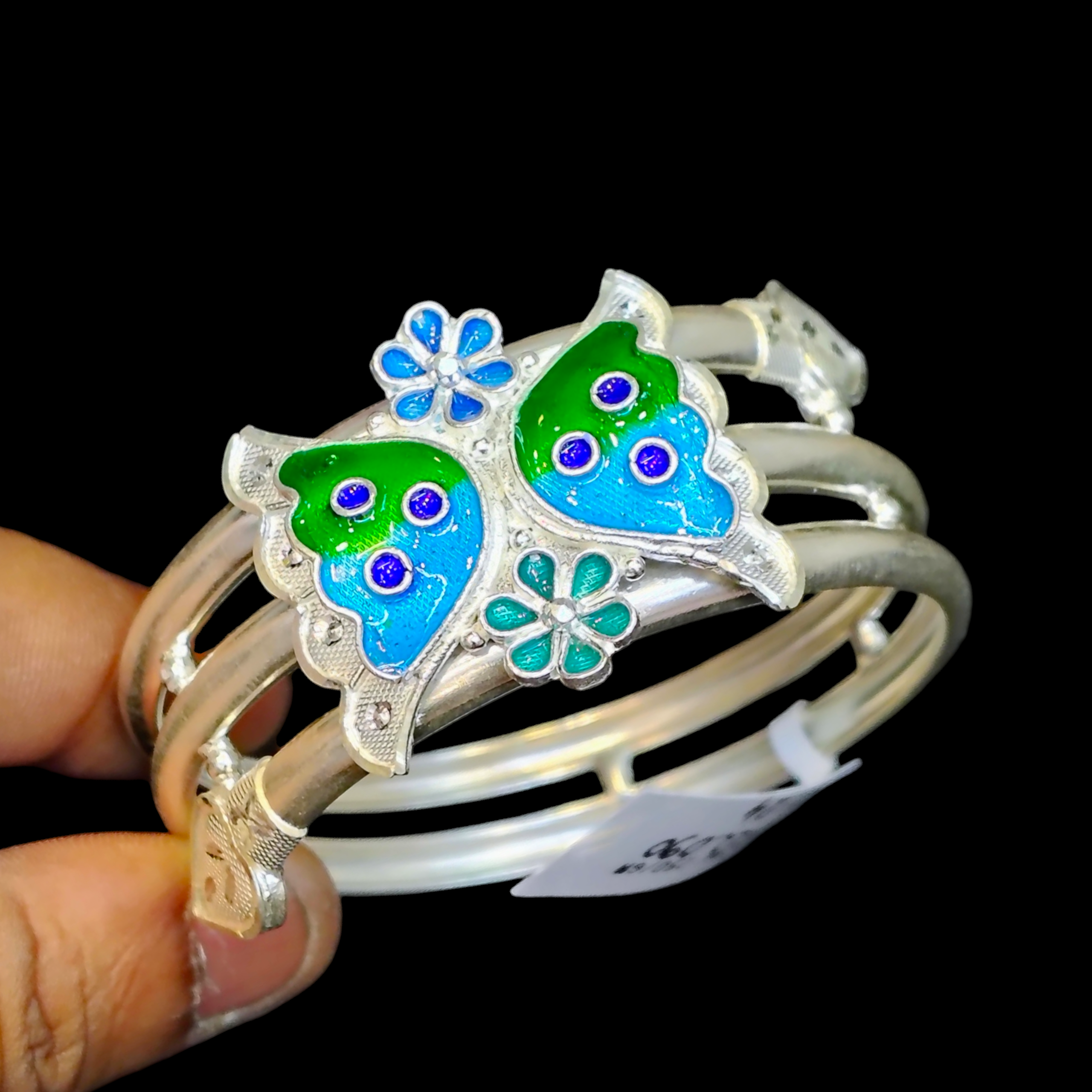 LUXURY SILVER BANGLE- (SIZE 24) CERTIFIED BIS HALLMARK 925 SILVER (1.5 PATCH) BANGLE (MANIPUR DESIGN) APPROX WGT: 22.090 GM (1 PIECE) FOR REGULAR USE FOR WOMEN.