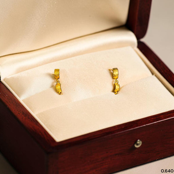 GOLD TOPS- (USAJGE)-(LG4HPH) (WGT: 0.640 GM APPROX) BIS CERTIFIED HUID HALLMARK 375 9KT GOLD TOPS 1 PAIR BEST FOR MARRIAGE GIFT.