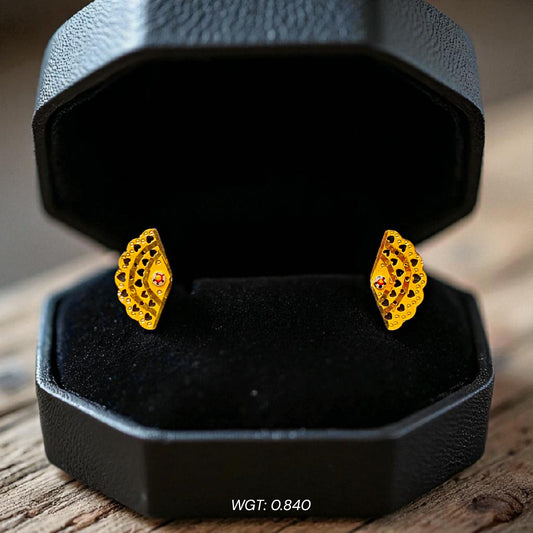 (GSE22) BIS CERTIFIED WGT: 0.840 GM APPROX HUID HALLMARK 916 22KT GOLD STUD EARRINGS 1 PAIR FOR WOMEN.
