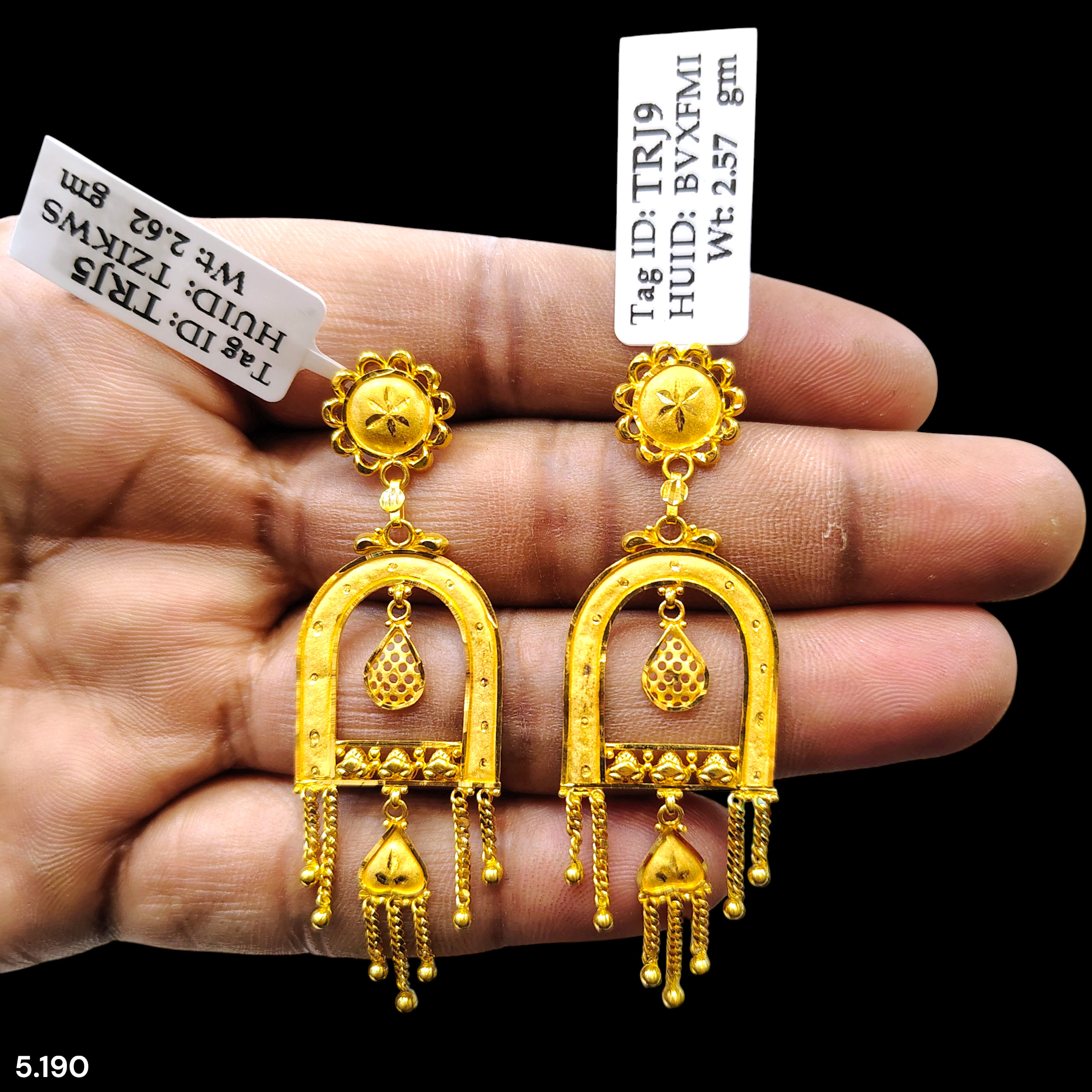 (GER22) BIS CERTIFIED WGT: 5.190 GM APPROX HUID HALLMARK 916 22KT GOLD EARRINGS KANBALA 1 PAIR FOR WOMEN.