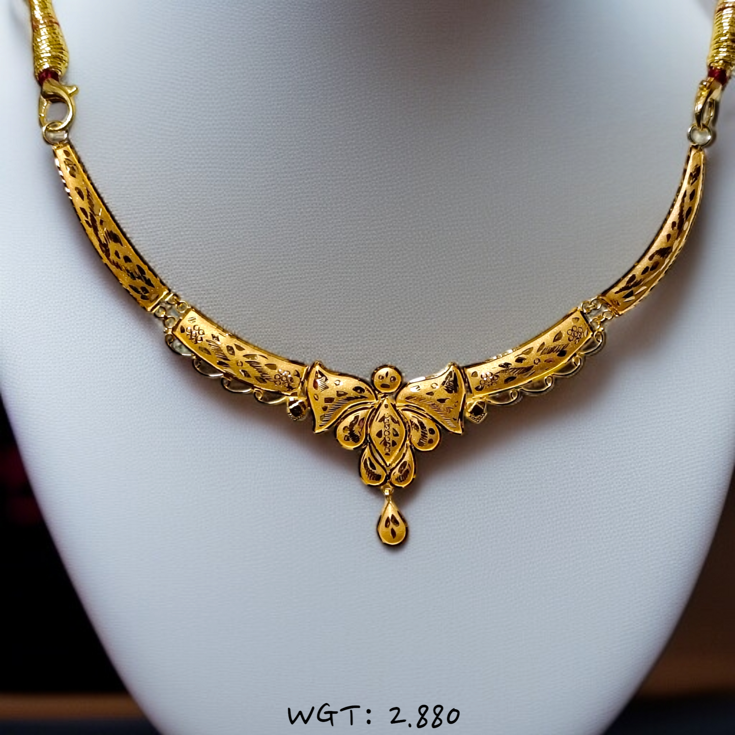 RAJLAXMI WGT: 2.880 GM APPROX HUID HALLMARK 22KT GOLD NECKLACE 1 PIECE WITH ADJUSTABLE TASSEL.