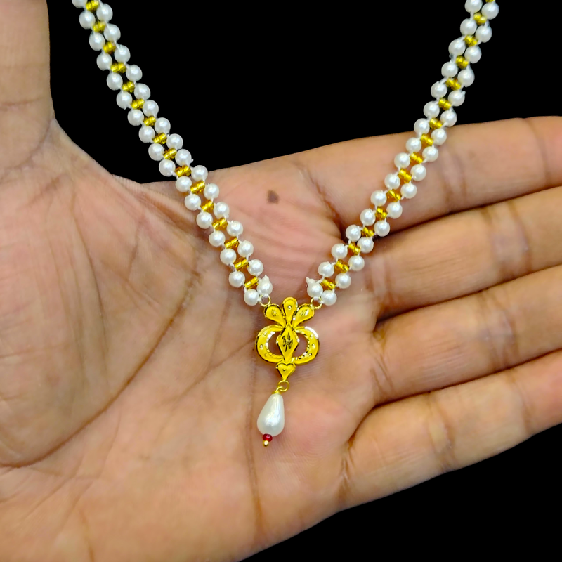 GMP22K- WGT: 0.490 GM APPROX CERTIFIED BIS HUID HALLMARK 916 22KT GOLD MOTI PENDANT 1 PIECE FOR WOMEN.