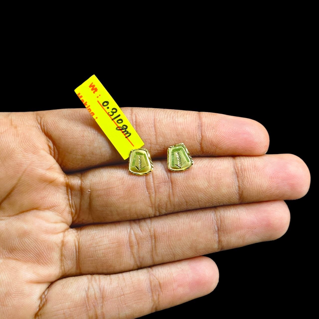 GOLD TOPS- BIS CERTIFIED (WGT: 0.310 GM APPROX) HUID HALLMARK 375 9KT GOLD TOPS 1 PAIR BEST FOR MARRIAGE GIFT.