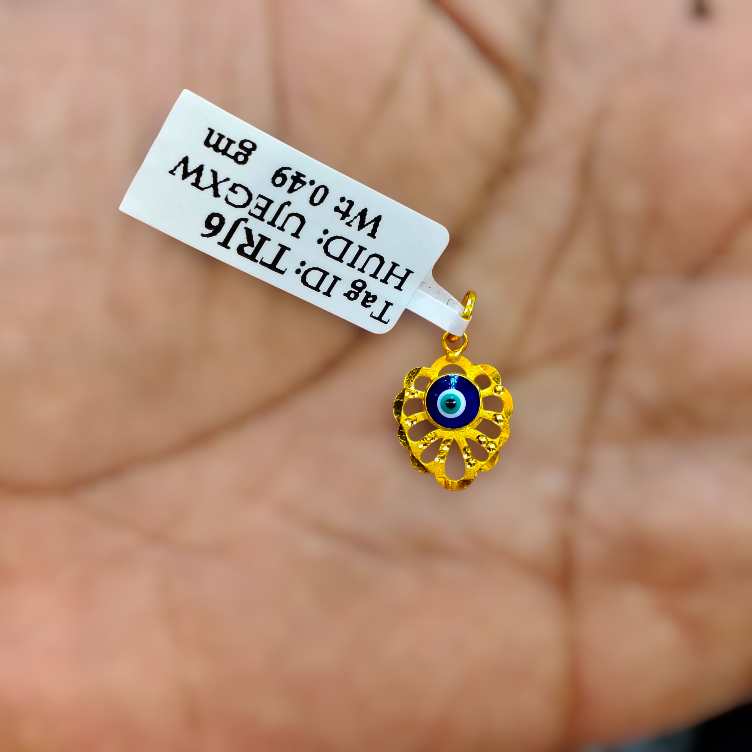 (GLC22) LOCKET WGT: 0.490 GM APPROX BIS CERTIFIED HUID HALLMARK 916 22KT GOLD LOCKET 1 PIECE FOR UNISEX. (CHAIN NOT INCLUDED).