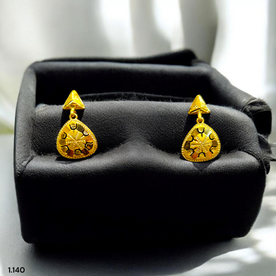 GOLD EARRINGS- WGT: 1.140 GM APPROX BIS CERTIFIED HUID HALLMARK 9KT GOLD EARRINGS 1 PAIR FOR WOMEN.