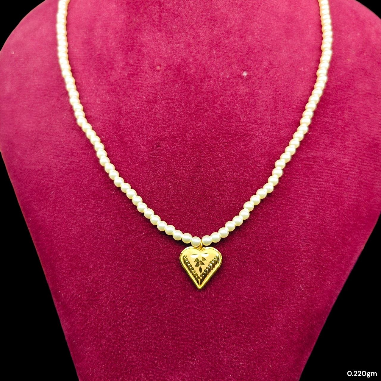 GOLD LOCKET- (WGT: 0.220 GM APPROX) BIS CERTIFIED HUID HALLMARK 9KT GOLD LOCKET 1 PIECE FOR WOMEN (WITH MOTI CHAIN).