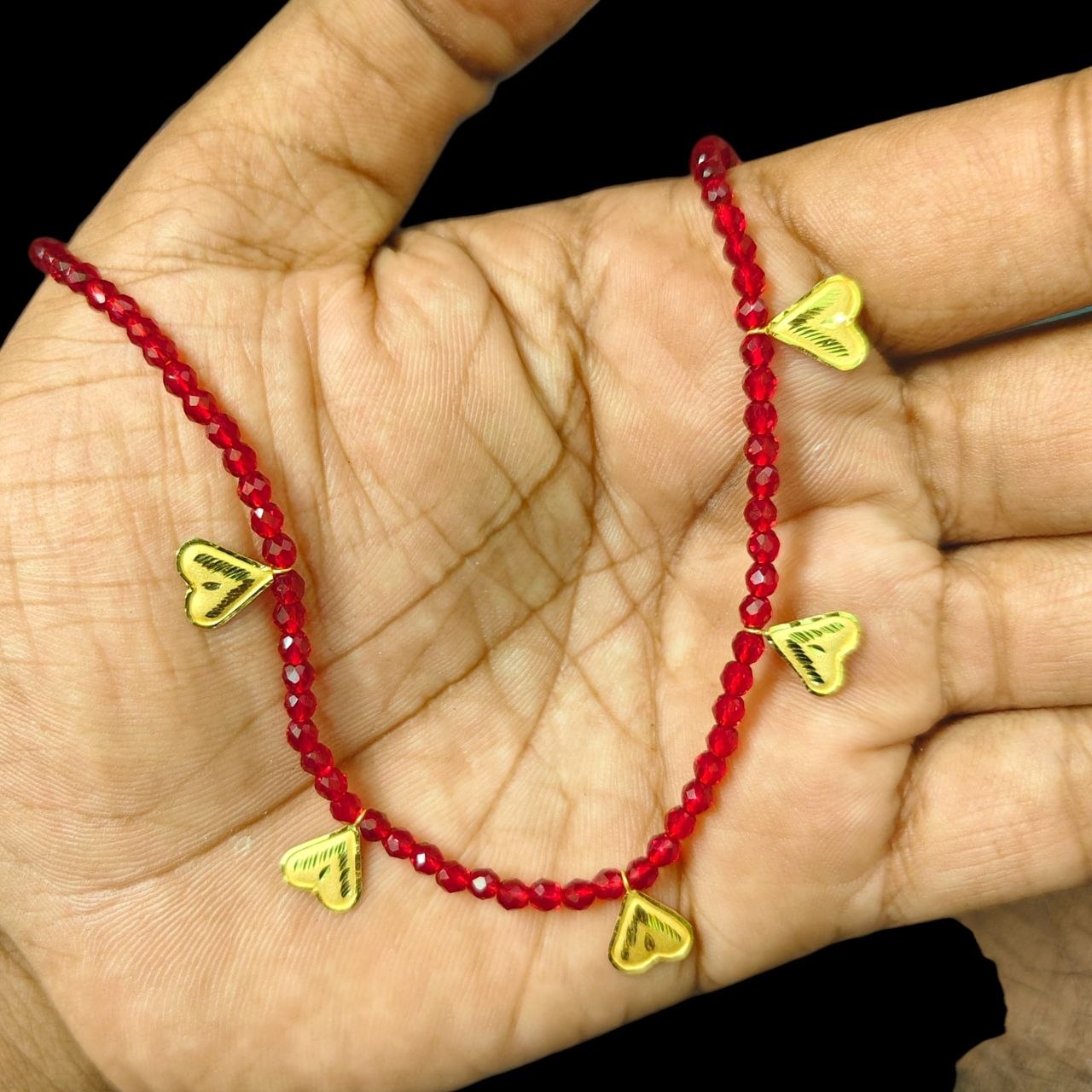 GOLD MOTI HAR- WGT: 0.680 GM APPROX HUID HALLMARK 22KT GOLD MOTI SELIHAR 1 PIECE WITH CRYSTAL CHAIN.