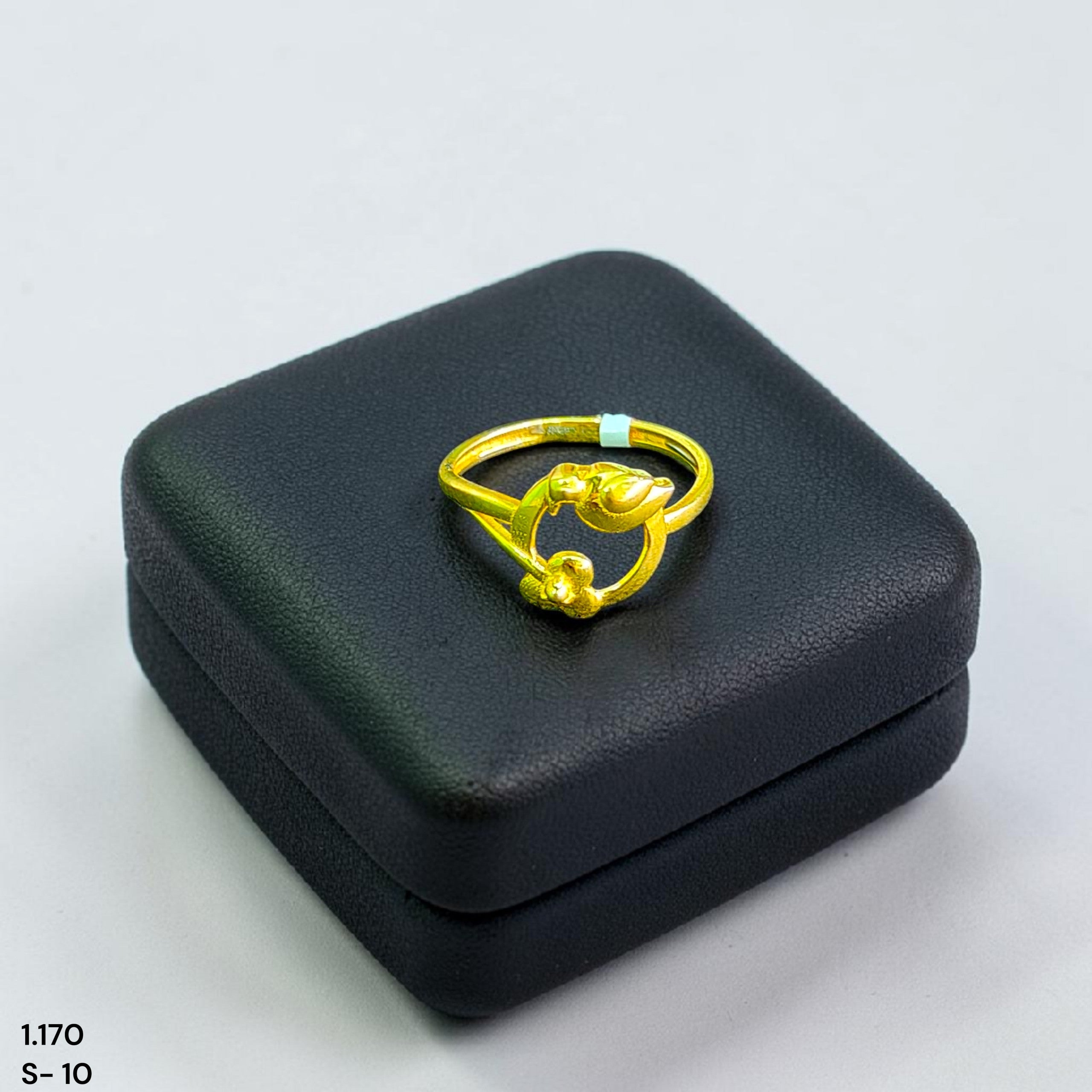 LADIES RING- (SIZE: 10) WGT: 1.170 GM APPROX BIS CERTIFIED HUID HALLMARK 9KT GOLD FINGER RING FOR WOMEN 1 PIECE FOR REGULAR USE.