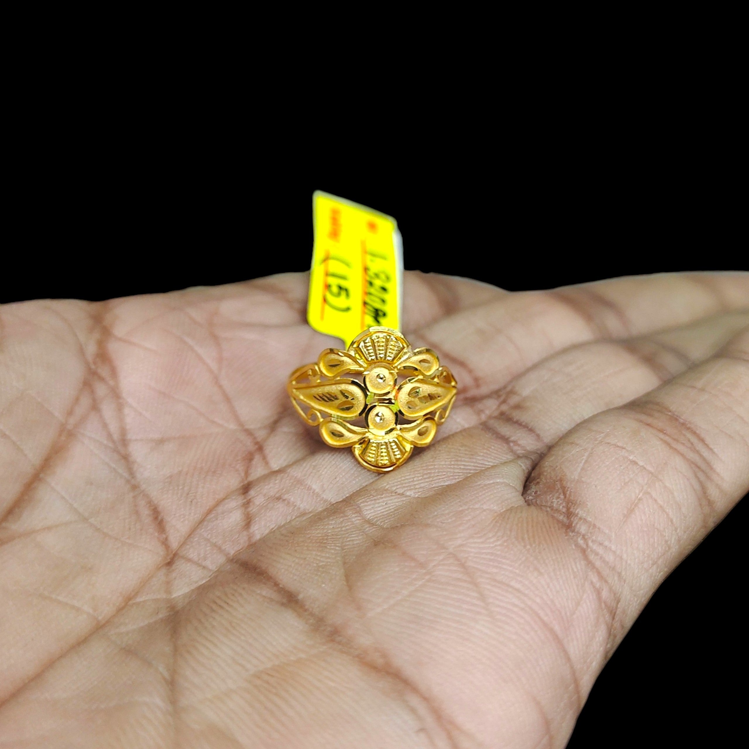 LADIES RING- (SIZE: 15) WGT: 1.320 GM APPROX BIS CERTIFIED HUID HALLMARK 916 22KT GOLD RING FOR WOMEN 1 PIECE.
