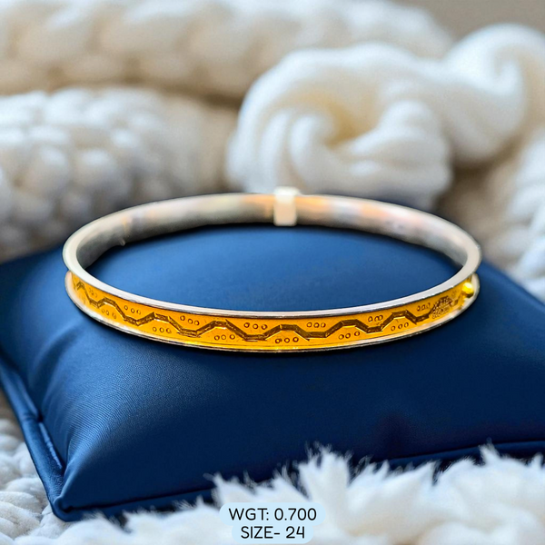 TRJ (SIZE: 24) WGT: 0.700 GM APPROX 22KT HUID HALLMARK GOLD NOA BANGLES (LAZER CHILA) 1 PIECE.