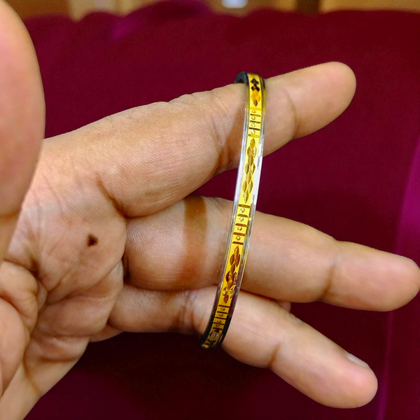TRJ (SIZE: 27) WGT: 0.860 GM APPROX 22KT HUID HALLMARK GOLD NOA BANGLES (LAZER CHILA) 1 PIECE.