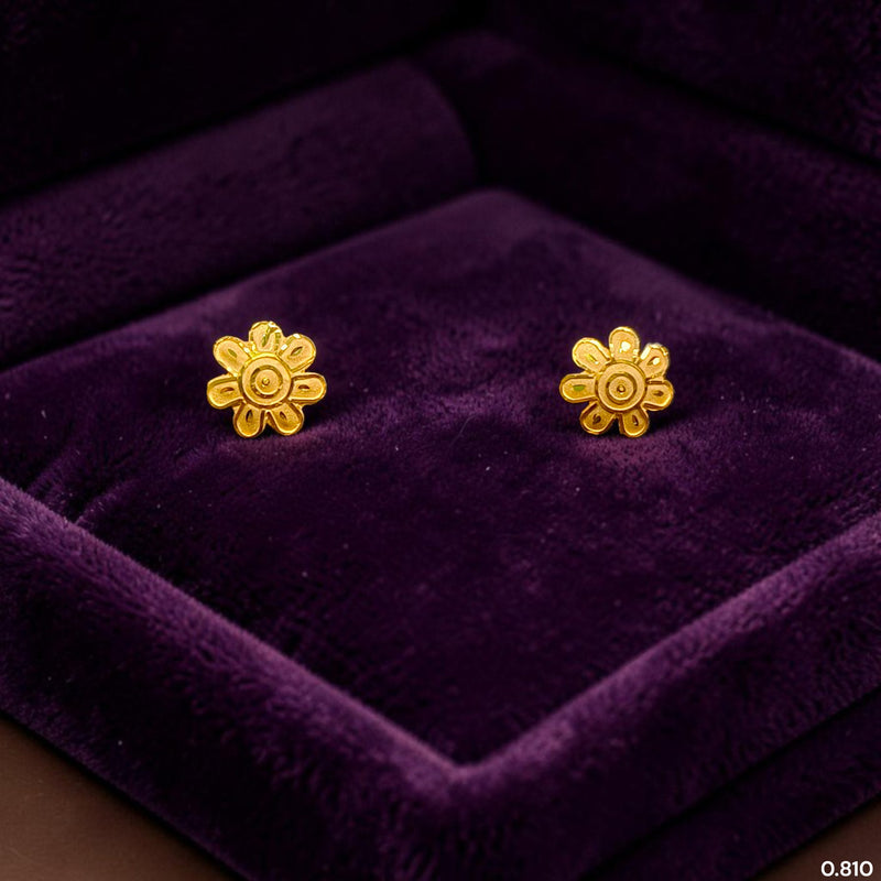 GOLD TOPS- (YAY6UE)-(TL1U7Z) (WGT: 0.810 GM APPROX) BIS CERTIFIED HUID HALLMARK 375 9KT GOLD TOPS 1 PAIR BEST FOR MARRIAGE GIFT.