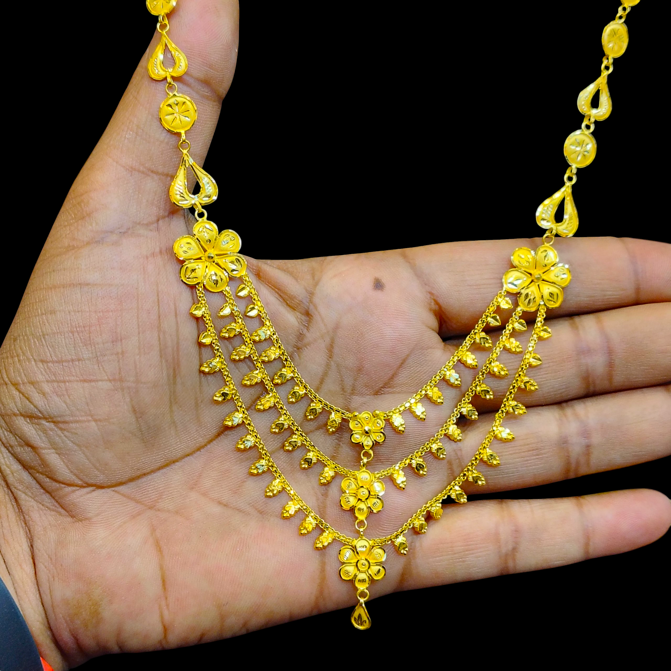 GOLD CHOKER NECKLACE- WGT: 8.920 BIS CERTIFIED HUID HALLMARK 916 22KT GOLD NECKLACE 1 PIECE WITH FREE ADJUSTABLE TASSEL FOR WOMEN.