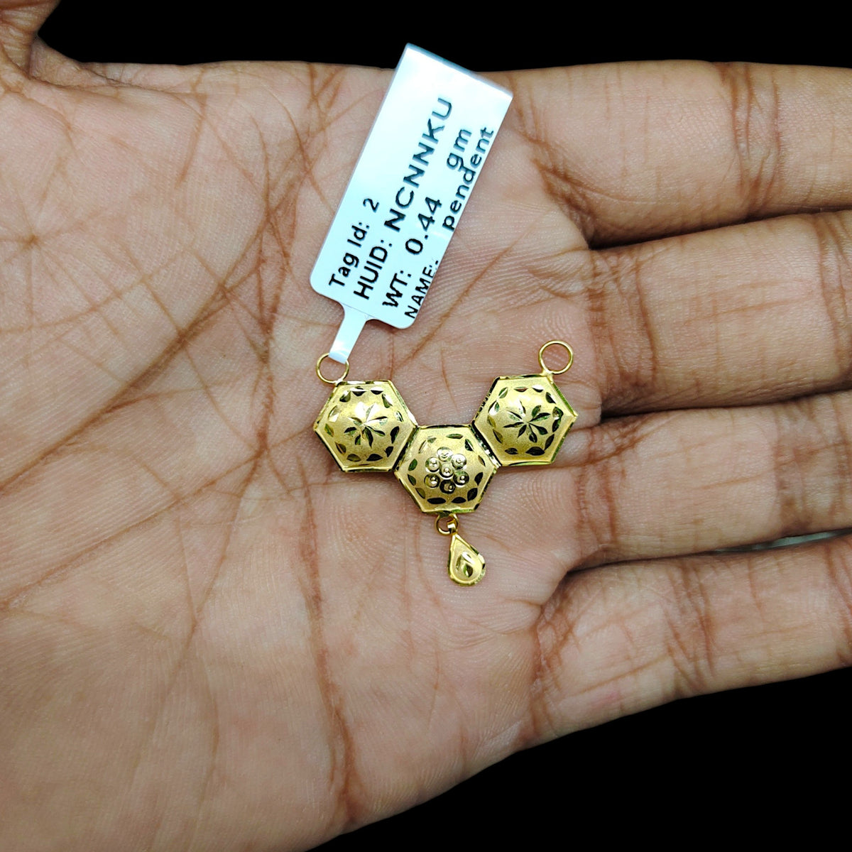 GPM9K- (WGT: 0.440 GM APPROX) BIS CERTIFIED HUID HALLMARK 375 9KT GOLD PENDANT FOR WOMEN 1 PIECE WITH FREE MANGALSUTRA & TASSEL. (NCNNKU)