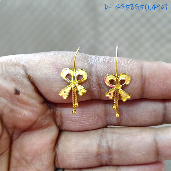 RAJLAXMI D- 4G5BG5 WGT: 1.490 GM APPROX HUID HALLMARK 916 22KT GOLD BOW EAR TOPS STUD 1 PAIR FOR REGULAR USE.