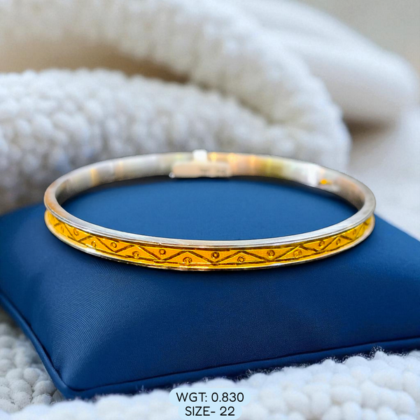 TRJ (SIZE: 22) WGT: 0.830 GM APPROX 22KT HUID HALLMARK GOLD NOA BANGLES (LAZER CHILA) 1 PIECE.