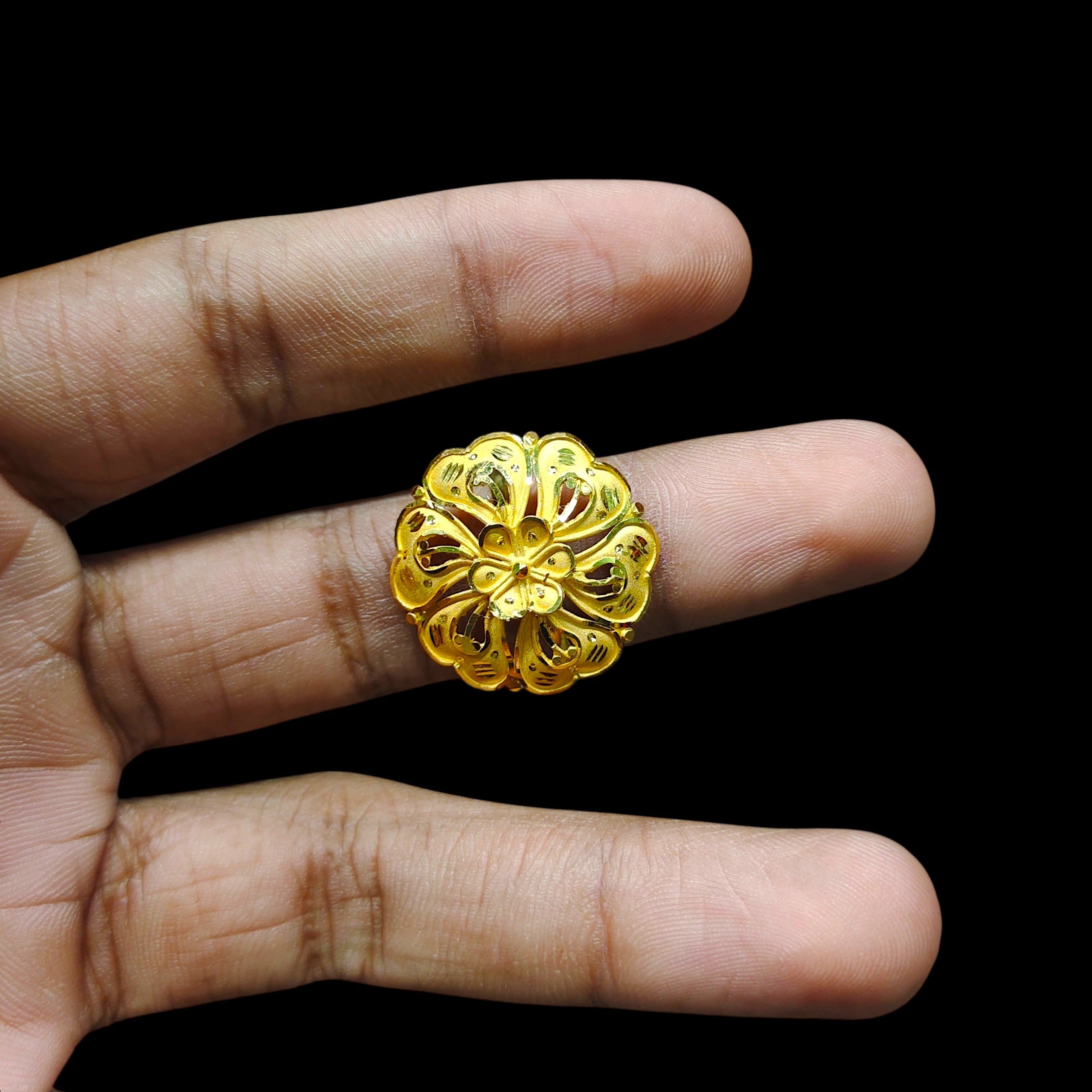 LADIES RING- (SIZE: ADJUSTABLE ) WGT: 3.430 GM APPROX BIS CERTIFIED HUID HALLMARK 916 22KT GOLD RING FOR WOMEN 1 PIECE.