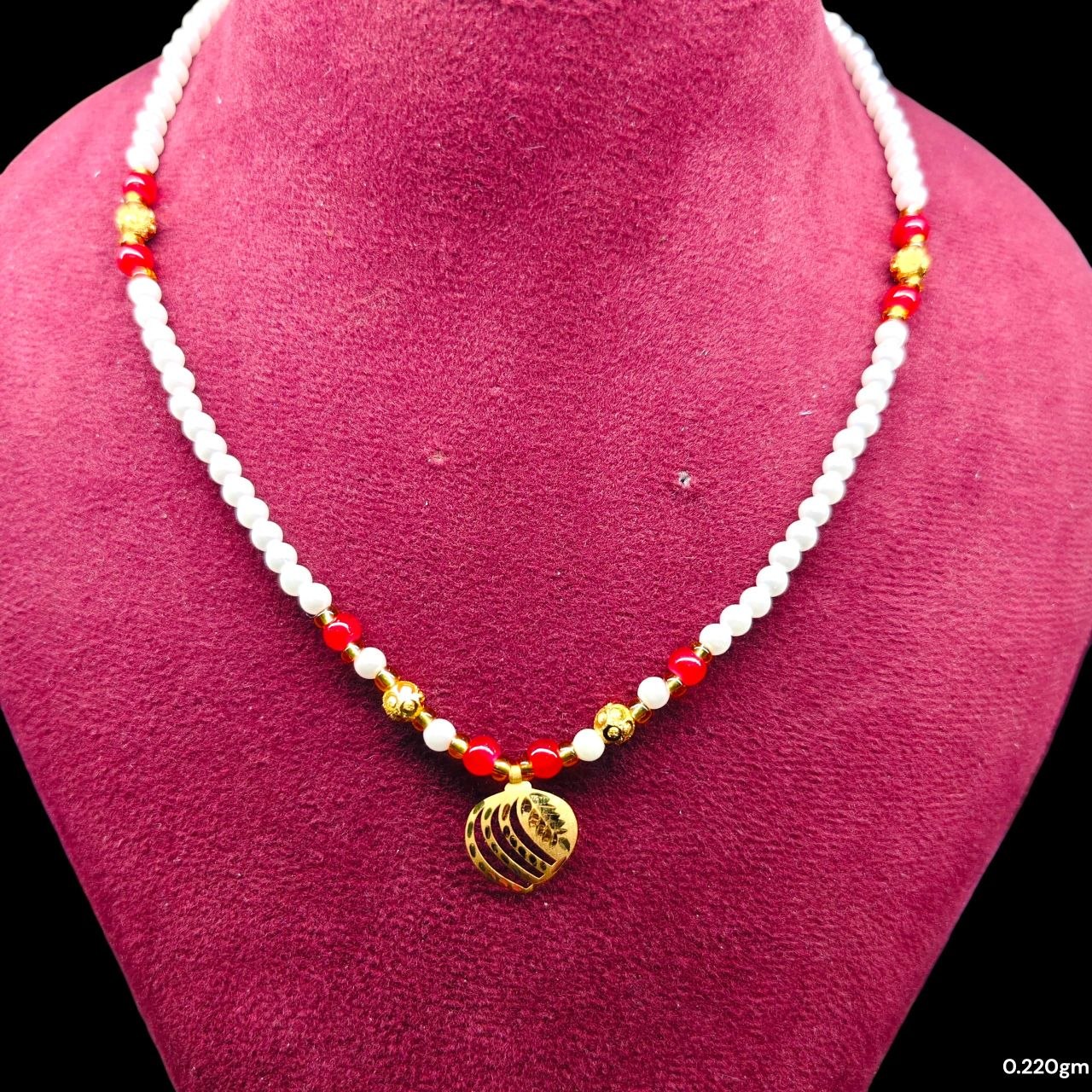 GOLD LOCKET- WGT: 0.220 GM APPROX BIS CERTIFIED HUID HALLMARK 22KT GOLD MOTI LOCKET 1 PIECE FOR WOMEN (WITH PUTI CHAIN).