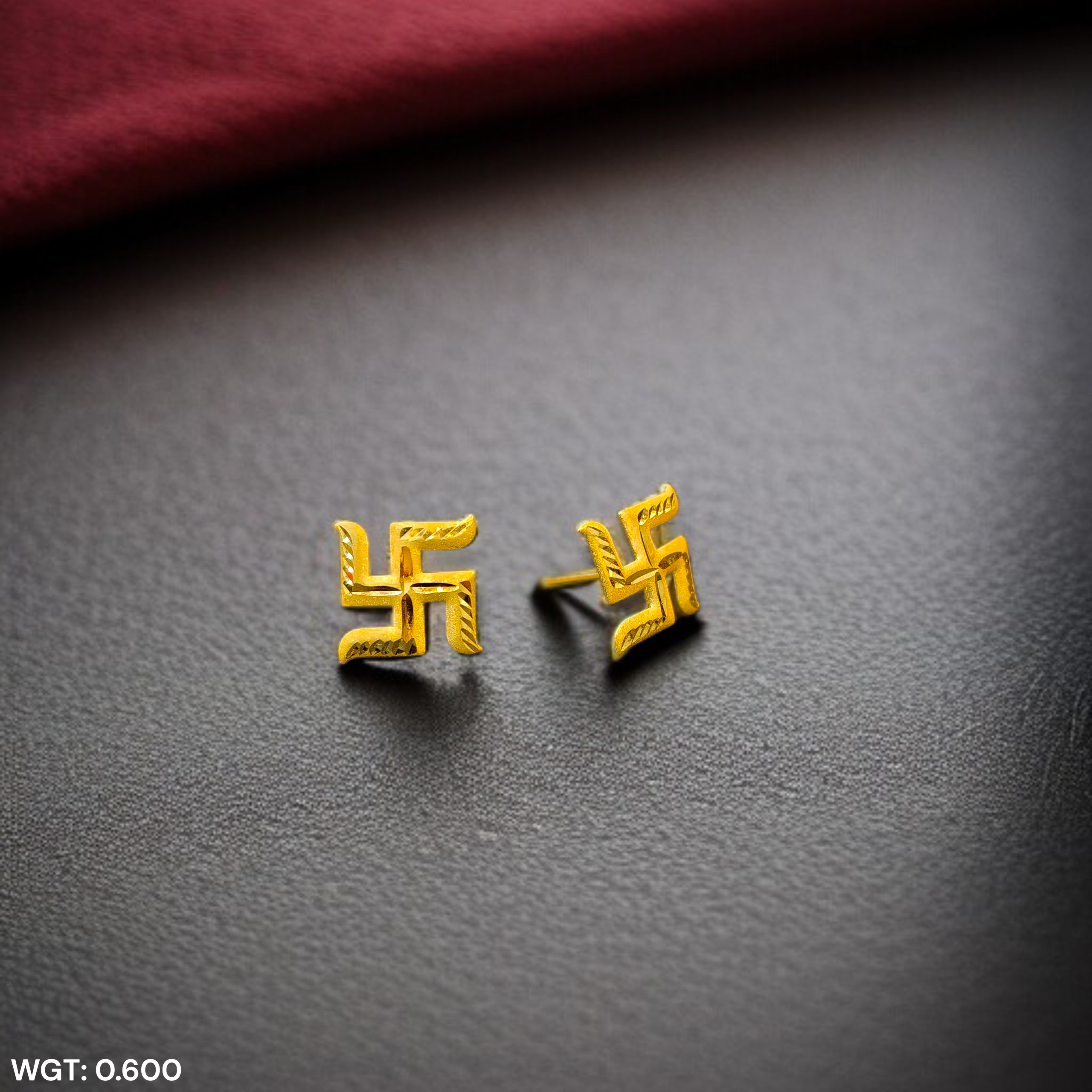 (GSE22) BIS CERTIFIED WGT: 0.600 GM APPROX HUID HALLMARK 916 22KT GOLD TOPS 1 PAIR FOR WOMEN.