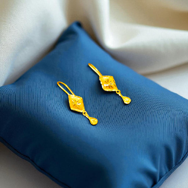 (GREAT FREEDOM OFFER) BARFI DESIGN (50 TONCH) KDM GOLD EAR TOPS (CEPTIPIN HOOK) FOR TEENAGER 1 PAIR APPROX WGT: 0.380 GM.