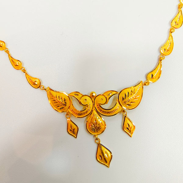 BIS CERTIFIED WGT: 2.830 GM APPROX HUID HALLMARK 22KT 916 GOLD NECKLACE CHOKER 1 PIECE FOR WOMEN.