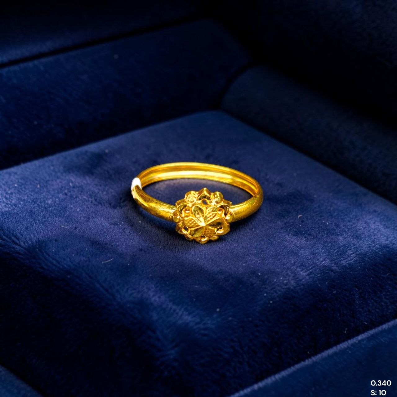 LADIES RING- (SIZE: 10) WGT: 0.340 GM APPROX BIS CERTIFIED HUID HALLMARK 9KT GOLD THUMB RING FOR UNISEX 1 PIECE.