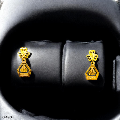 GOLD EARRINGS- WGT: 0.490 GM APPROX BIS CERTIFIED HUID HALLMARK 9KT GOLD EARRINGS 1 PAIR FOR WOMEN.