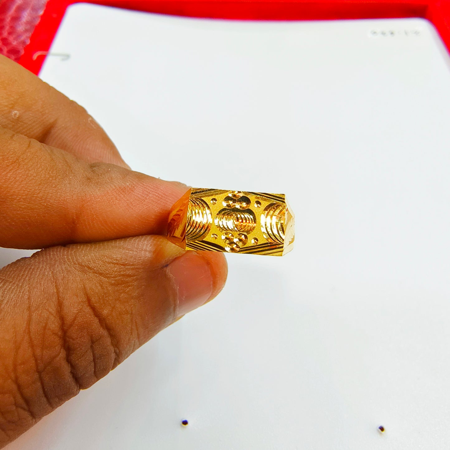 (GGFR) SIZE:23 (WGT: 1.850 GRAM APPROX) BIS CERTIFIED HUID HALLMARK 916 22KT GOLD GENTS FINGER RING FOR MENS 1 PIECE.