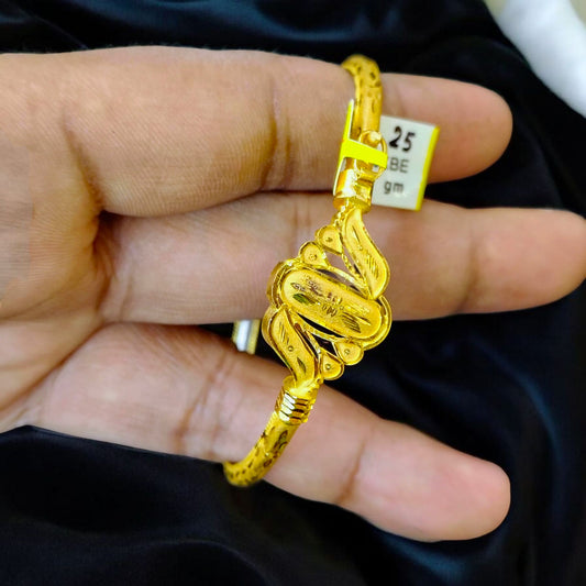 (GSN22) TRJ (SIZE: 25) WGT: 4.920 GM APPROX 22KT HUID HALLMARK GOLD NOA BADHANO BANGLES 1 PIECE.