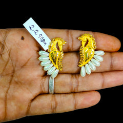 GOLD EARRINGS- BIS CERTIFIED WGT: 2.290 GM APPROX HUID HALLMARK 916 22KT GOLD EARRINGS 1 PAIR FOR WOMEN.