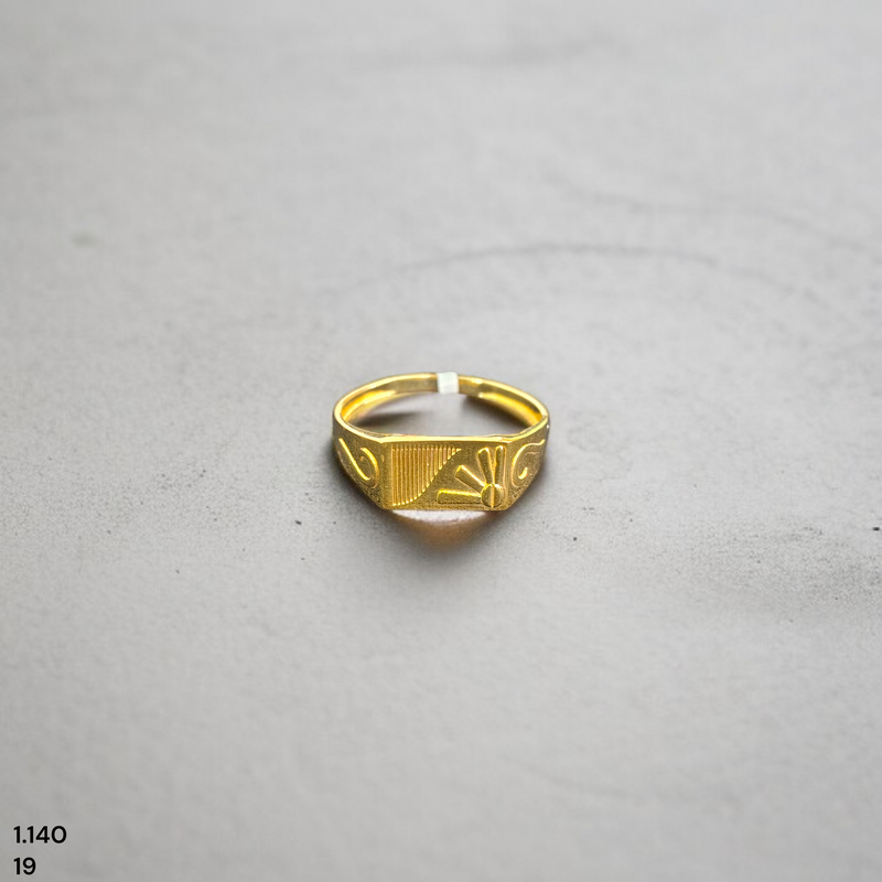 GENTS RING- TRJ (SIZE:19) WGT: 1.140 GM APPROX BIS CERTIFIED HUID HALLMARK 9KT GOLD FINGER RING FOR MEN 1 PIECE.(DEMPKW)