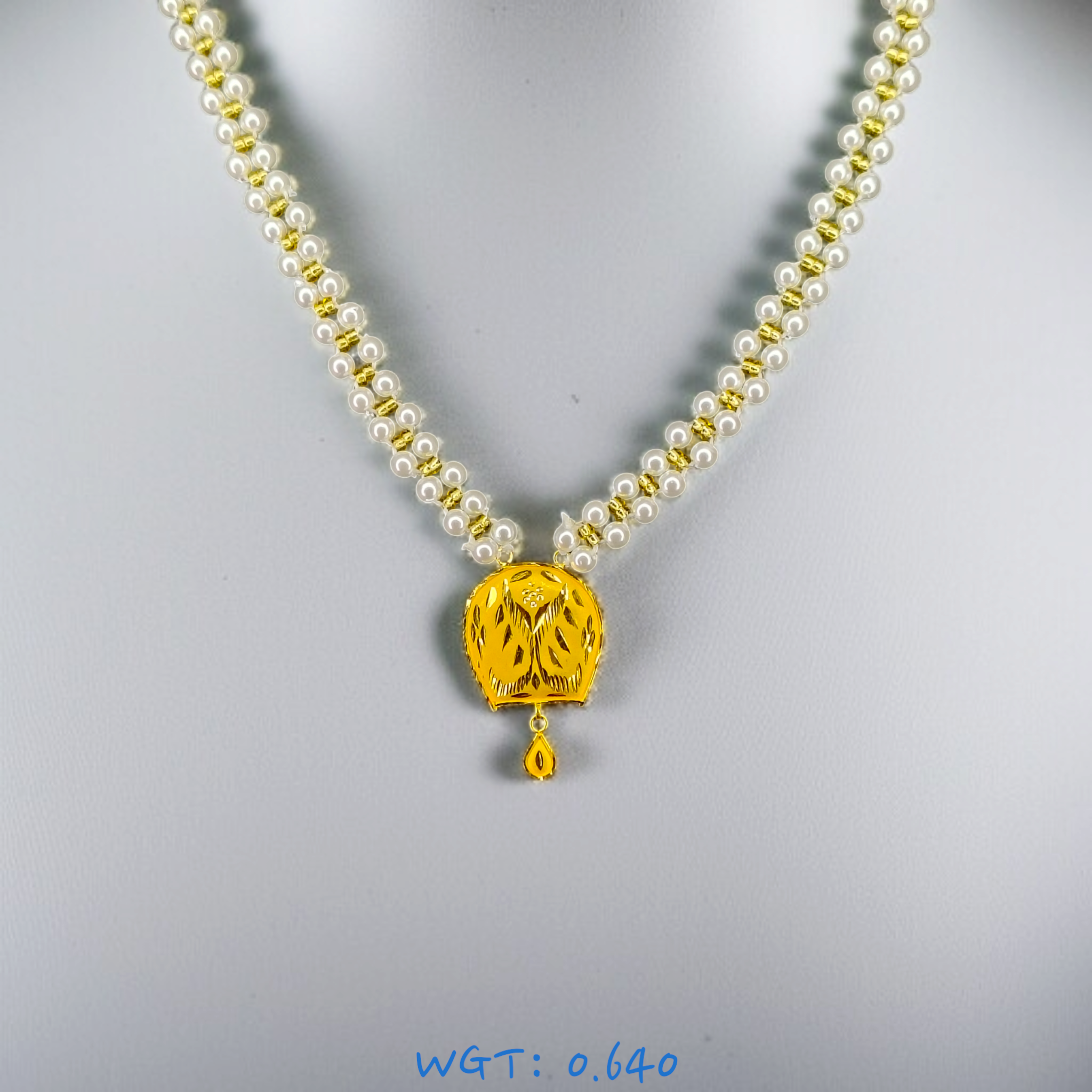 (GPM) TRJ WGT: 0.640 GM APPROX HUID HALLMARK 22KT GOLD MOTI PENDANT 1 PIECE.