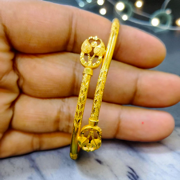 TRJ (SIZE:23) WGT: 3.300 APPROX DUPLEX LOVE DESIGN HALLMARK 916 22KT GOLD COVER BRACELET 1 PIECE FOR WOMEN - (BILL MANDATORY -EXCHANGE FOR LIFETIME IN STORE ONLY).