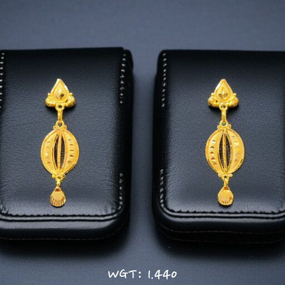 TRJ WGT: 1.440 GM APPROX HUID HALLMARK 22KT GOLD EARRINGS 1 PAIR FOR WOMEN.