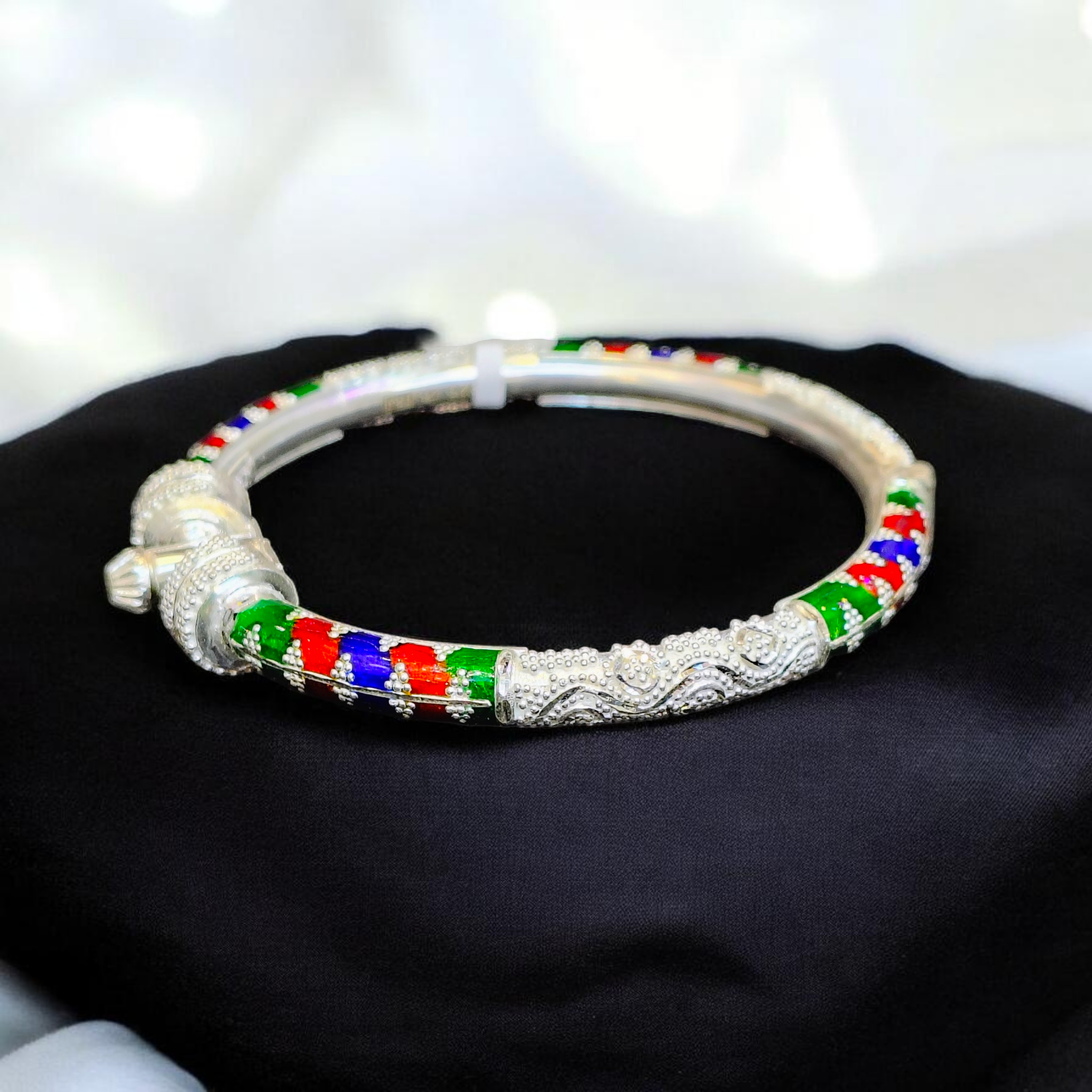 LUXURY SILVER BALA- (SIZE 26 KHILEN) CERTIFIED BIS HALLMARK 925 SILVER BALA (MANIPUR DESIGN) APPROX WGT: 21.140 GM (1 PIECE) FOR REGULAR USE FOR WOMEN.