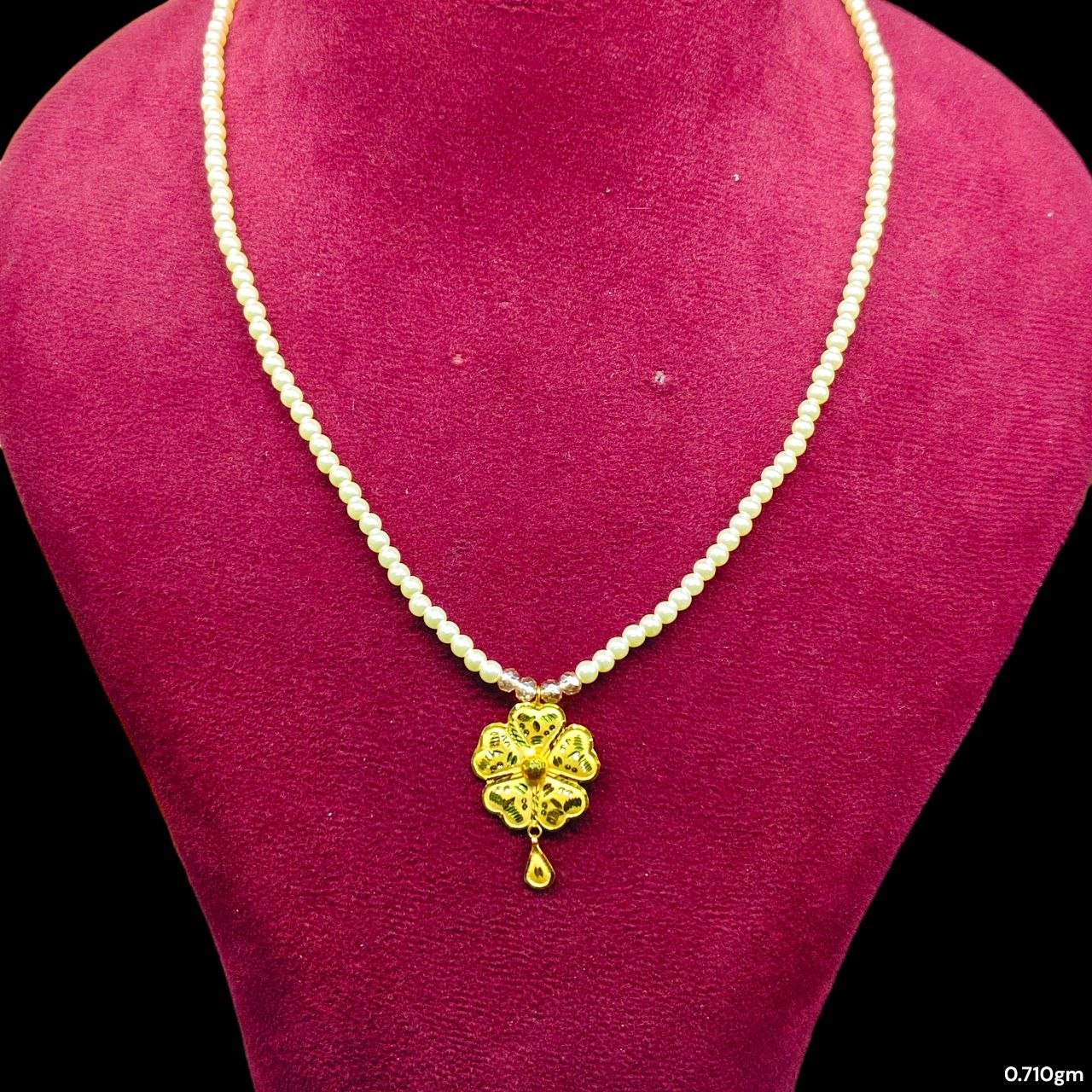 GOLD LOCKET- (WGT: 0.710 GM APPROX) BIS CERTIFIED HUID HALLMARK 9KT GOLD LOCKET 1 PIECE FOR WOMEN (WITH MOTI CHAIN).