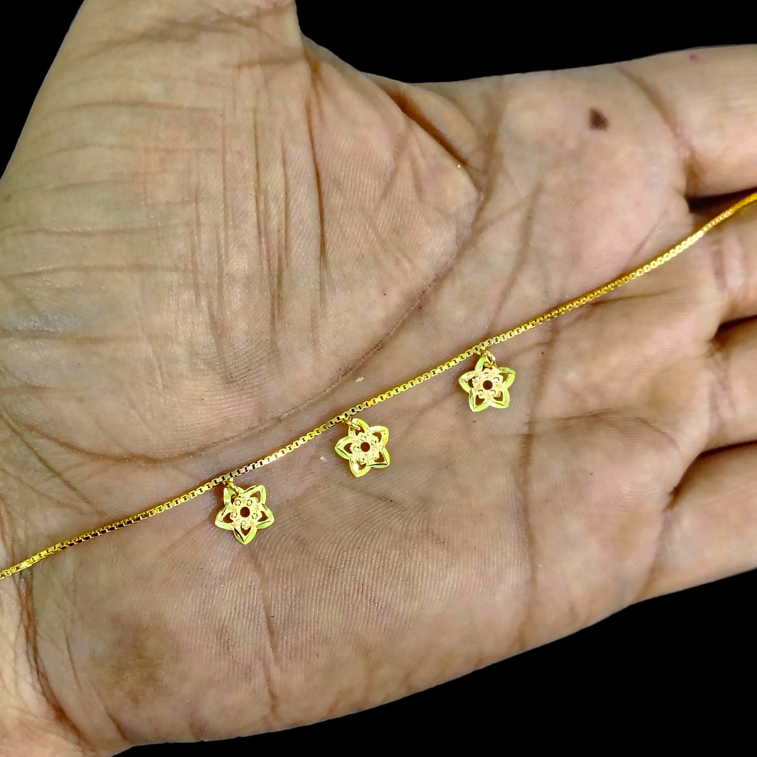 GOLD WRISTLET- BIS CERTIFIED HUID HALLMARK 375 9KT GOLD WRISTLET APPROX WGT: 1.150 FOR WOMEN.