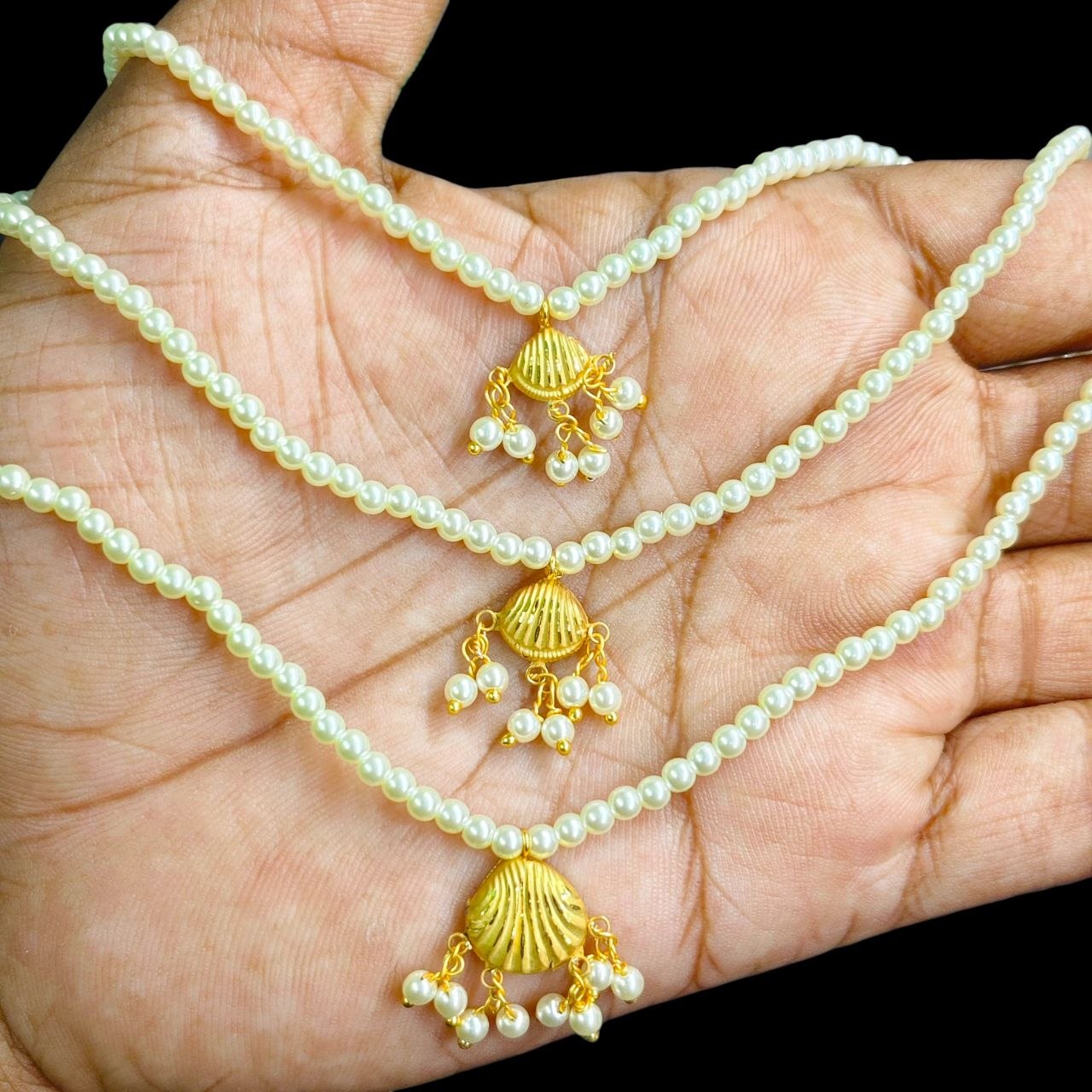 (GMH)- (WGT: 0.720 GM APPROX) BIS CERTIFIED HUID HALLMARK 9KT GOLD MOTI SITAHAR NECKLACE 1 PIECE WITH ADJUSTABLE TASSEL.