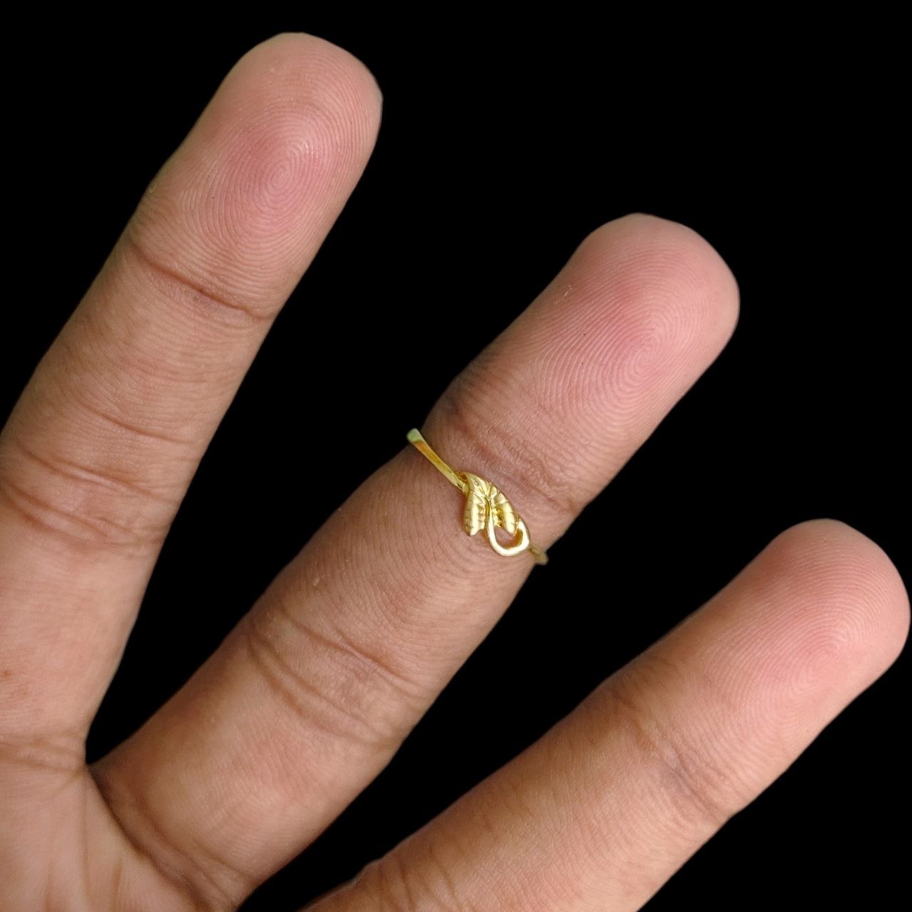 LADIES RING- (SIZE: 10) WGT: 0.680 GM APPROX 14KT HALLMARK GOLD RING FOR WOMEN 1 PIECE.