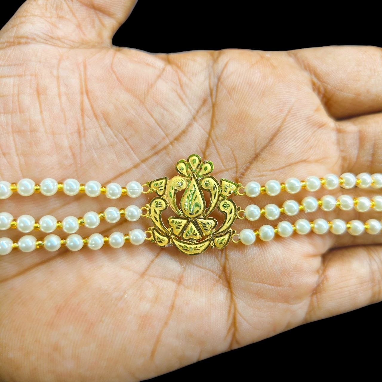 GOLD MANTASHA- (WGT: 0.910 GM APPROX) BIS CERTIFIED HUID HALLMARK 375 9KT GOLD MOTI MANTASHA WITH PEARL CHAIN FOR WOMEN.(S87N6L)