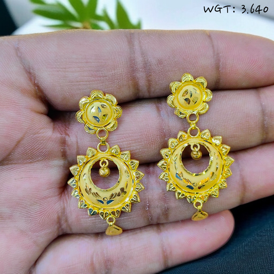 TRJ WGT: 3.640 GM APPROX HUID HALLMARK 22KT GOLD EARRINGS KANBALA 1 PAIR FOR WOMEN.