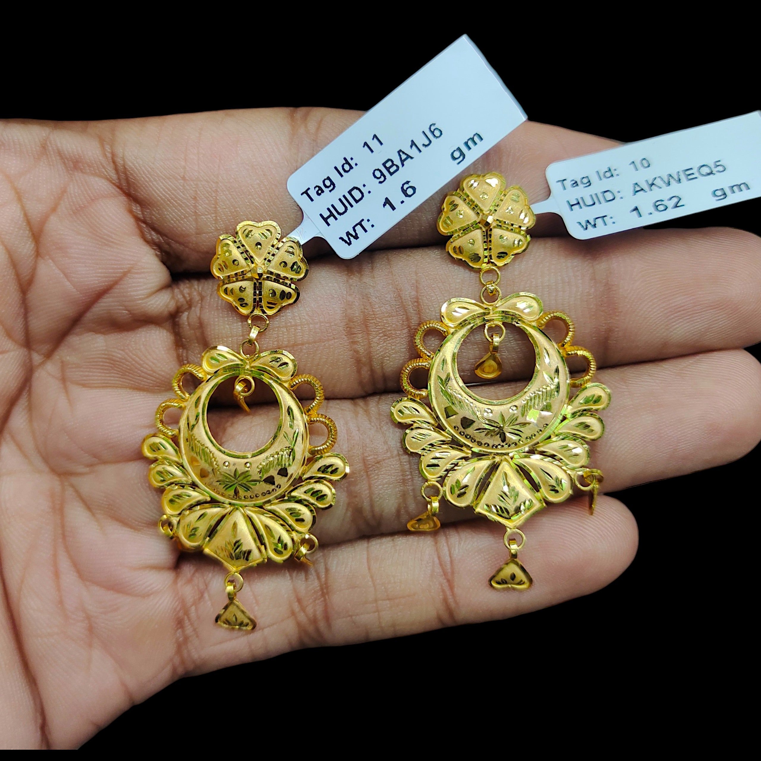 GOLD EARRINGS- (WGT: 3.220 GM APPROX) BIS CERTIFIED HUID HALLMARK 9KT GOLD EARRINGS 1 PAIR FOR WOMEN (BEST FOR GIFT IN MARRIAGE). (9BA1J6)-(AKWEQ5)