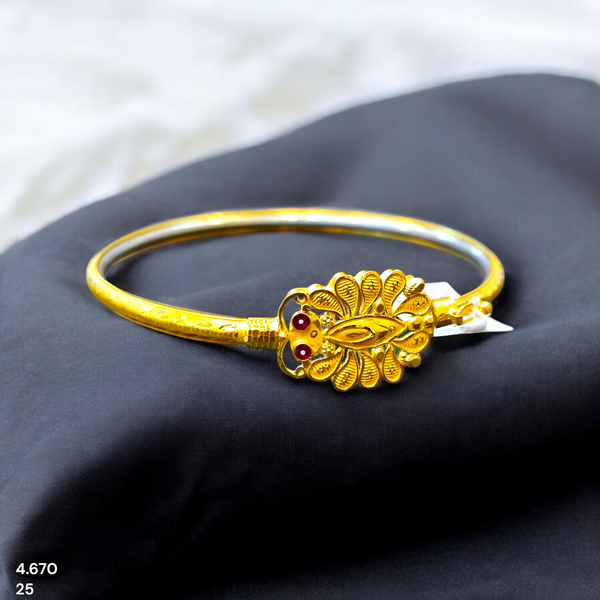 GOLD NOA- (SIZE: 25) WGT: 4.670 GM APPROX 22KT HUID HALLMARK GOLD BRACELET NOA BANGLES 1 PIECE.