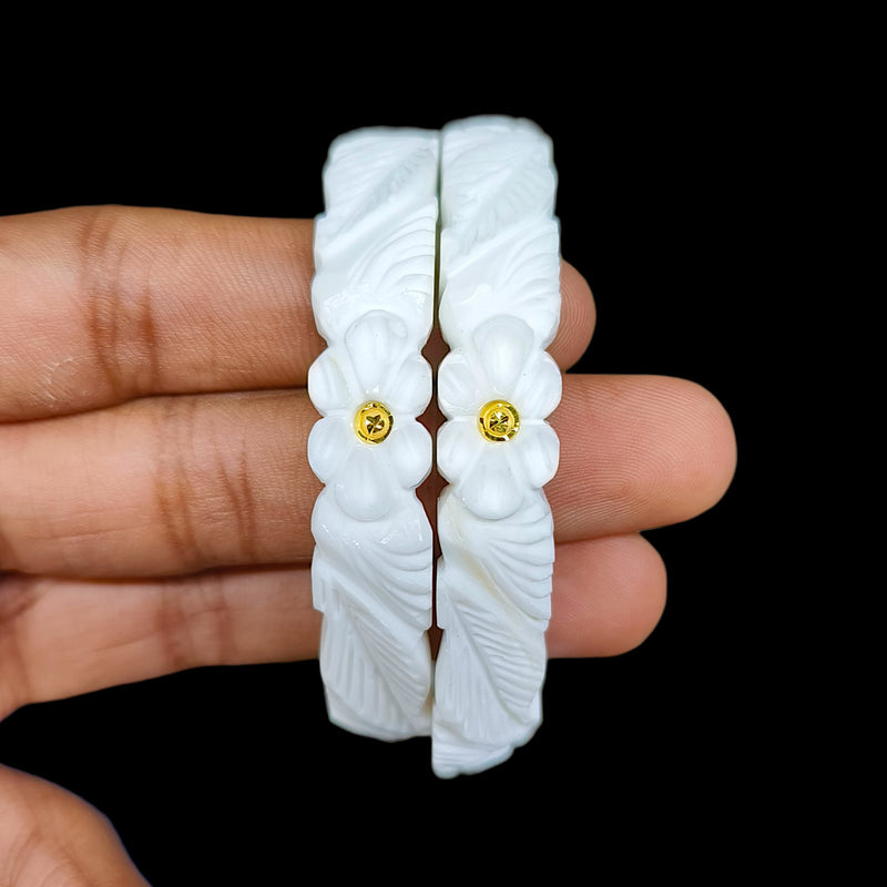 GSB9K- (X28PB3)-(7YYFZ5) (SIZE:25) (WGT: 0.240 GM APPROX) BIS CERTIFIED HUID HALLMARK 375 9KT GOLD SAKHA BADHANO 1 PAIR FOR WOMEN NOT FOR REGULAR USE.