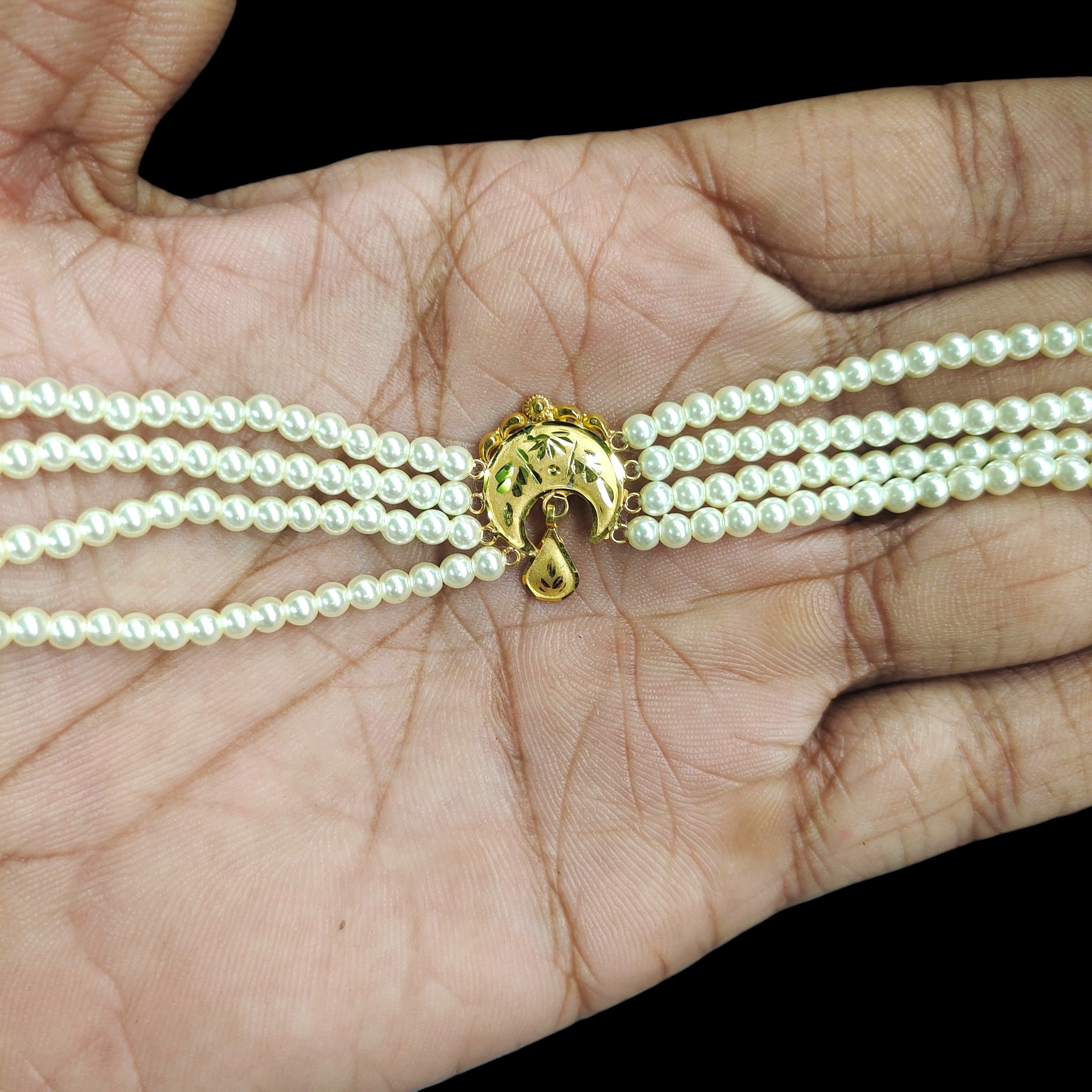 GMC9K- (WGT: 0.470 GM APPROX) BIS CERTIFIED HUID HALLMARK 375 9KT GOLD MOTI CHOKER 1 PIECE WITH ADJUSTABLE TASSEL FOR GIFT IN MARRIAGE.