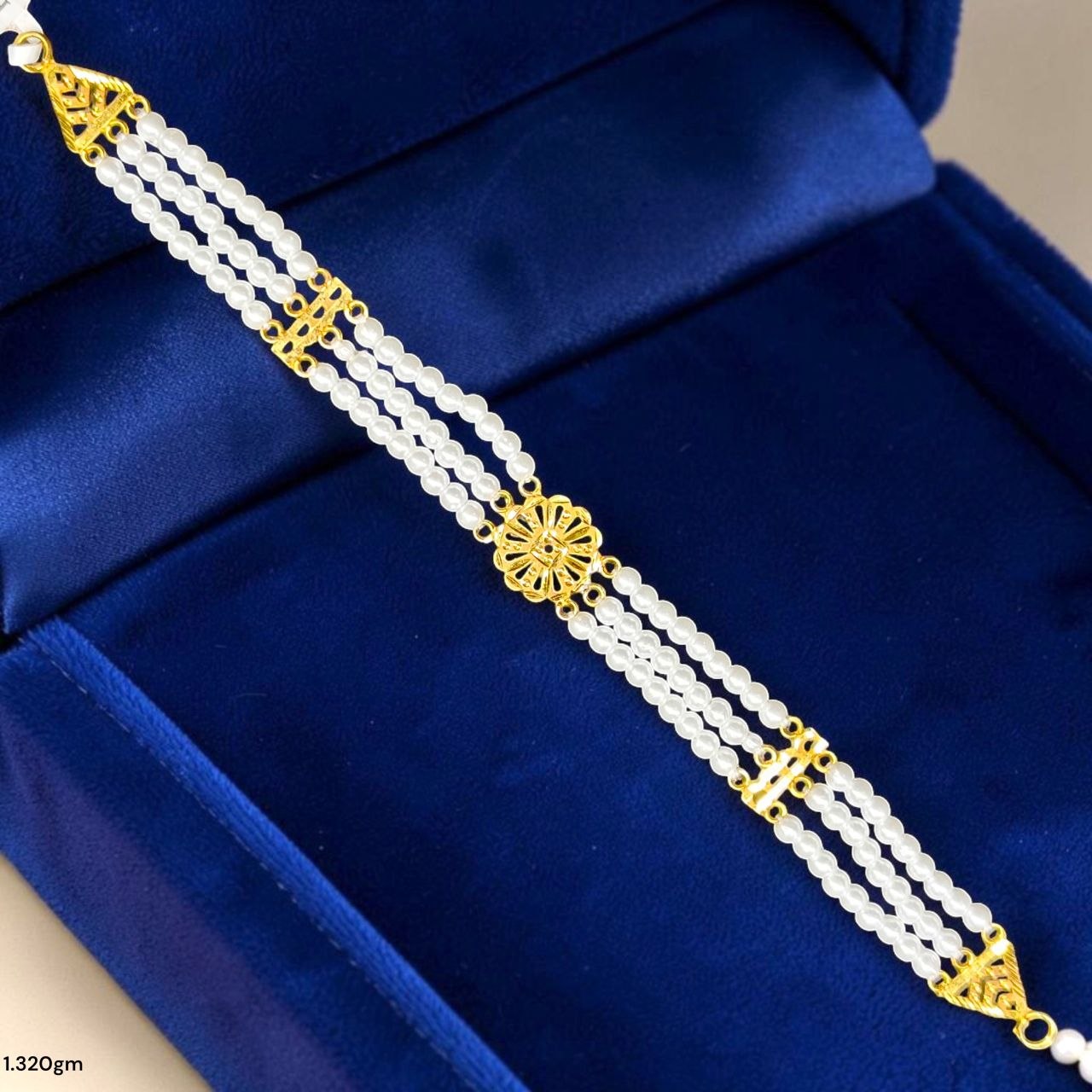 GMC9K- (WGT: 1.320 GM APPROX) BIS CERTIFIED HUID HALLMARK 375 9KT GOLD MOTI CHOKER 1 PIECE WITH ADJUSTABLE TASSEL FOR GIFT IN MARRIAGE.
