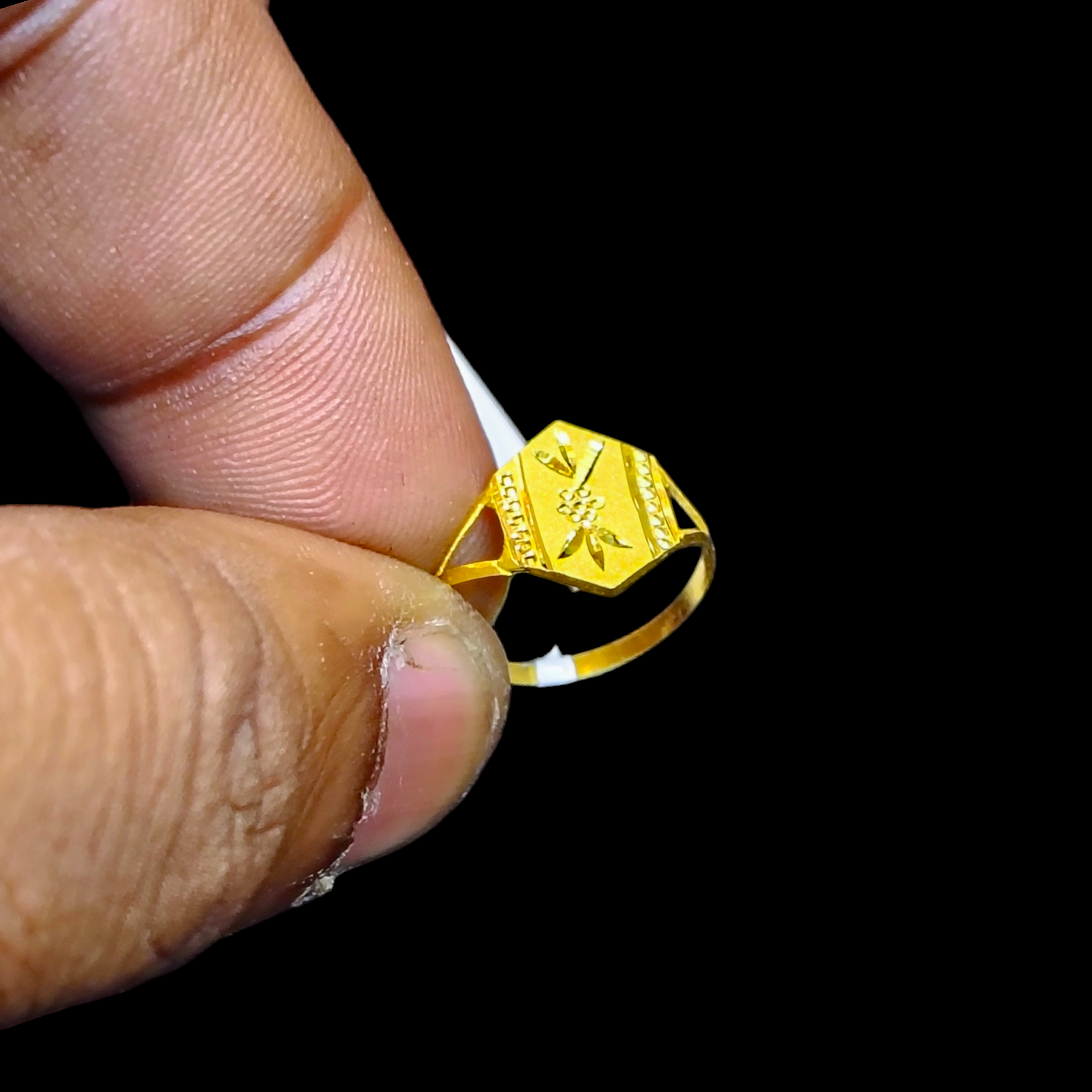 BABY JEWELLERY- TRJ WGT: 0.530 GM APPROX 22KT HUID HALLMARK GOLD BABY FINGER RING 1 PIECE FOR RICE CEREMONY & BIRTHDAY.